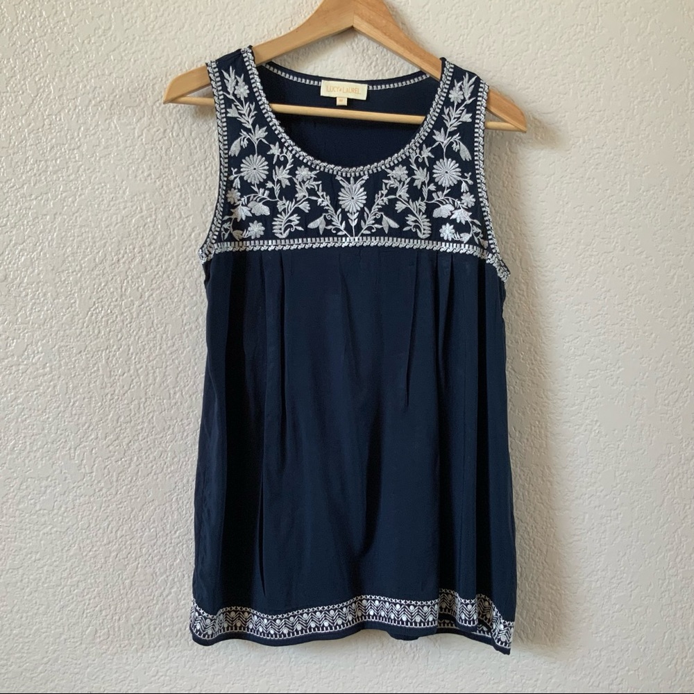 Lucy & Laurel Navy Sleeveless Top with White Embroidered Bodice, Sz M